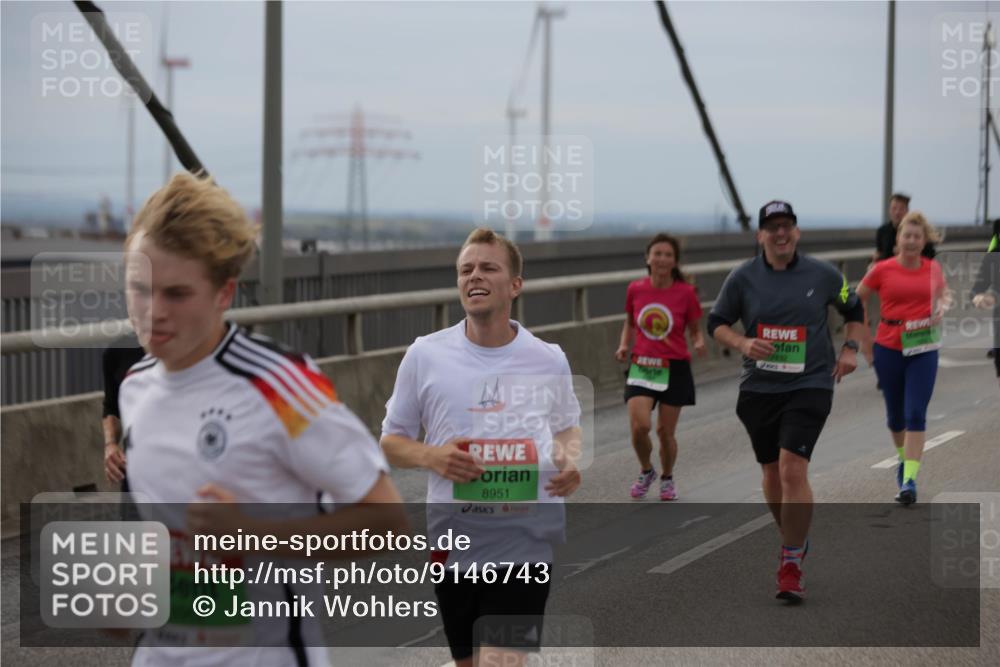 03.10.2025 - Köhlbrandbrückenlauf Jannik Wohlers http://msf.ph/oto/9146743 03.10.2025 15:49:43 Position 1 8951, 1432 meine-sportfotos.de