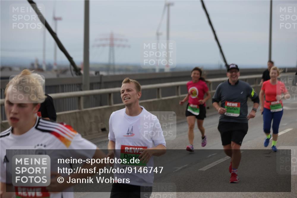03.10.2025 - Köhlbrandbrückenlauf Jannik Wohlers http://msf.ph/oto/9146747 03.10.2025 15:49:43 Position 1 8951 meine-sportfotos.de