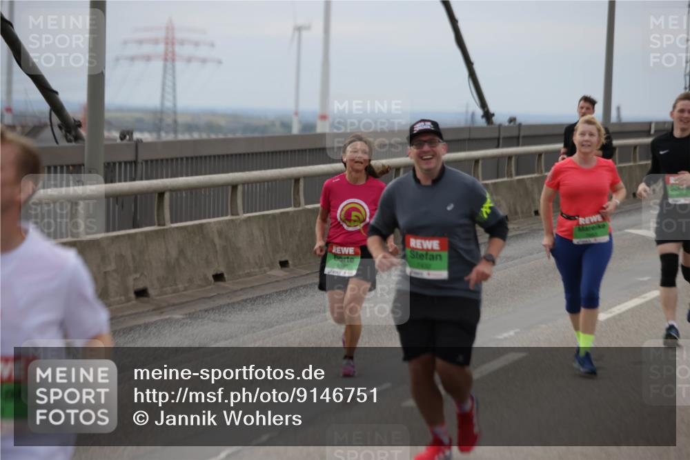 03.10.2025 - Köhlbrandbrückenlauf Jannik Wohlers http://msf.ph/oto/9146751 03.10.2025 15:49:43 Position 1 7430, 9397 meine-sportfotos.de