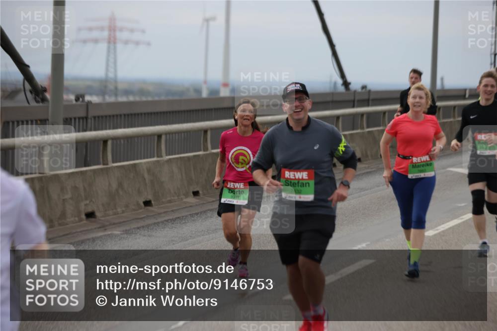 03.10.2025 - Köhlbrandbrückenlauf Jannik Wohlers http://msf.ph/oto/9146753 03.10.2025 15:49:44 Position 1 9394, 7432 meine-sportfotos.de