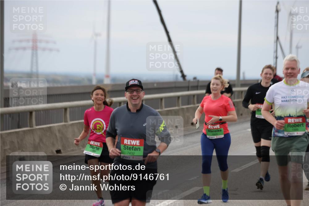 03.10.2025 - Köhlbrandbrückenlauf Jannik Wohlers http://msf.ph/oto/9146761 03.10.2025 15:49:44 Position 1 9357, 7432, 7663, 7399 meine-sportfotos.de