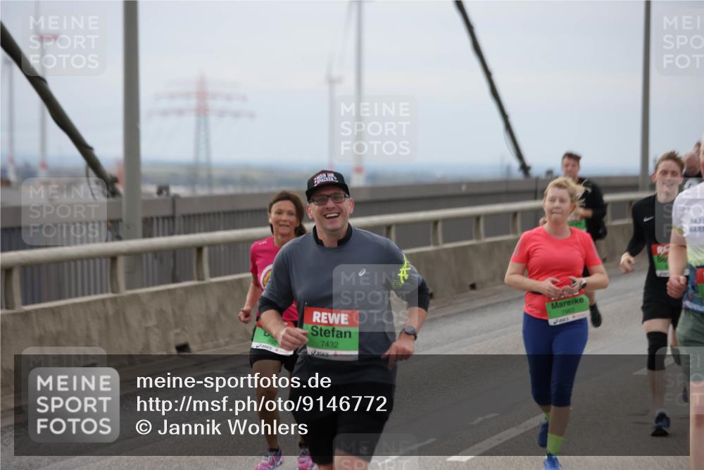 03.10.2025 - Köhlbrandbrückenlauf Jannik Wohlers http://msf.ph/oto/9146772 03.10.2025 15:49:44 Position 1 7432, 7663 meine-sportfotos.de