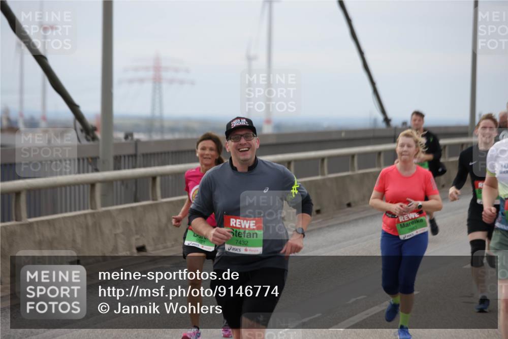 03.10.2025 - Köhlbrandbrückenlauf Jannik Wohlers http://msf.ph/oto/9146774 03.10.2025 15:49:44 Position 1 7432, 9384, 7663 meine-sportfotos.de