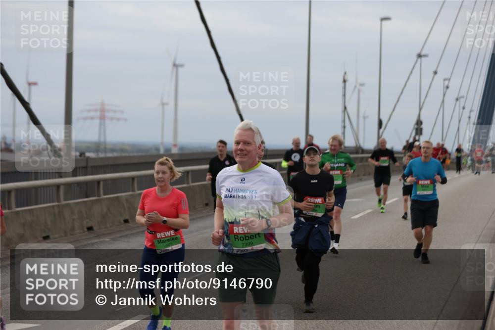 03.10.2025 - Köhlbrandbrückenlauf Jannik Wohlers http://msf.ph/oto/9146790 03.10.2025 15:49:46 Position 1 7663, 7399 meine-sportfotos.de