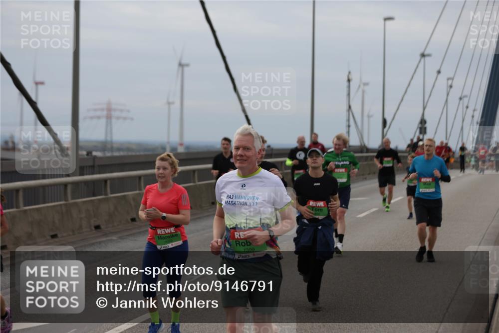 03.10.2025 - Köhlbrandbrückenlauf Jannik Wohlers http://msf.ph/oto/9146791 03.10.2025 15:49:46 Position 1 7663, 0, 7399, 404 meine-sportfotos.de