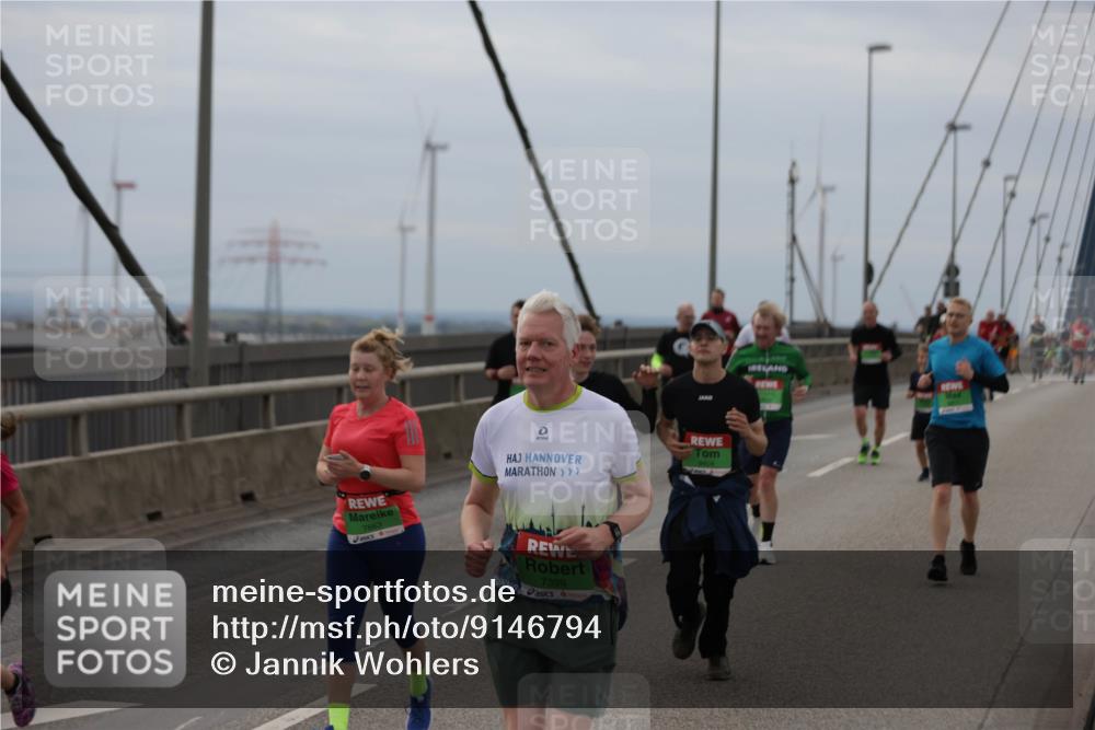 03.10.2025 - Köhlbrandbrückenlauf Jannik Wohlers http://msf.ph/oto/9146794 03.10.2025 15:49:46 Position 1 7663, 7399 meine-sportfotos.de