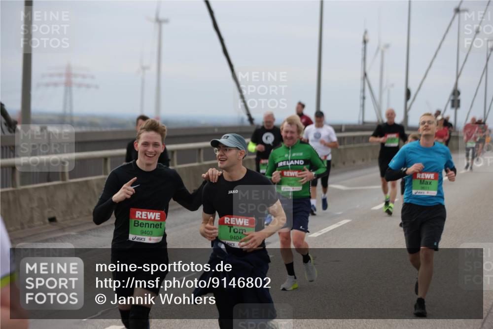 03.10.2025 - Köhlbrandbrückenlauf Jannik Wohlers http://msf.ph/oto/9146802 03.10.2025 15:49:47 Position 1 9731, 9611, 9403, 9404 meine-sportfotos.de