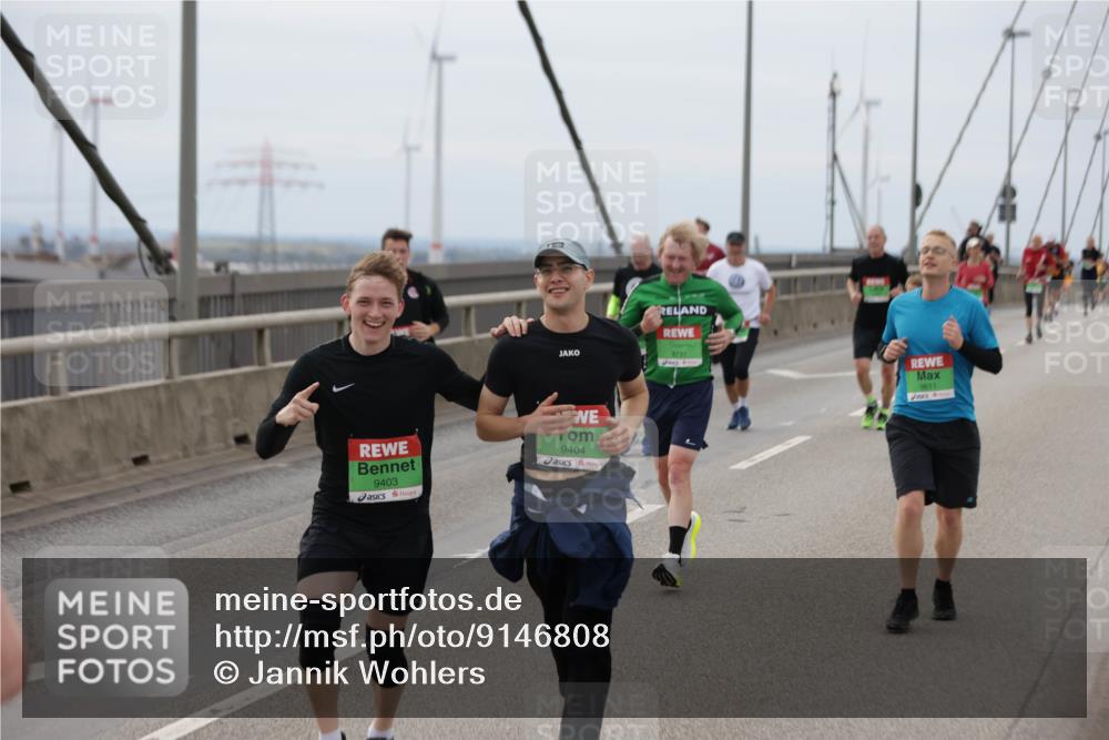 03.10.2025 - Köhlbrandbrückenlauf Jannik Wohlers http://msf.ph/oto/9146808 03.10.2025 15:49:47 Position 1 9403, 9404, 9731, 9611 meine-sportfotos.de