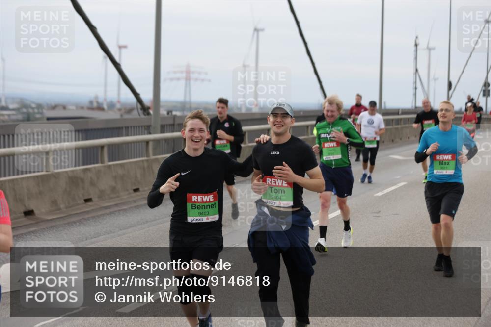 03.10.2025 - Köhlbrandbrückenlauf Jannik Wohlers http://msf.ph/oto/9146818 03.10.2025 15:49:48 Position 1 9403, 9404, 9611 meine-sportfotos.de