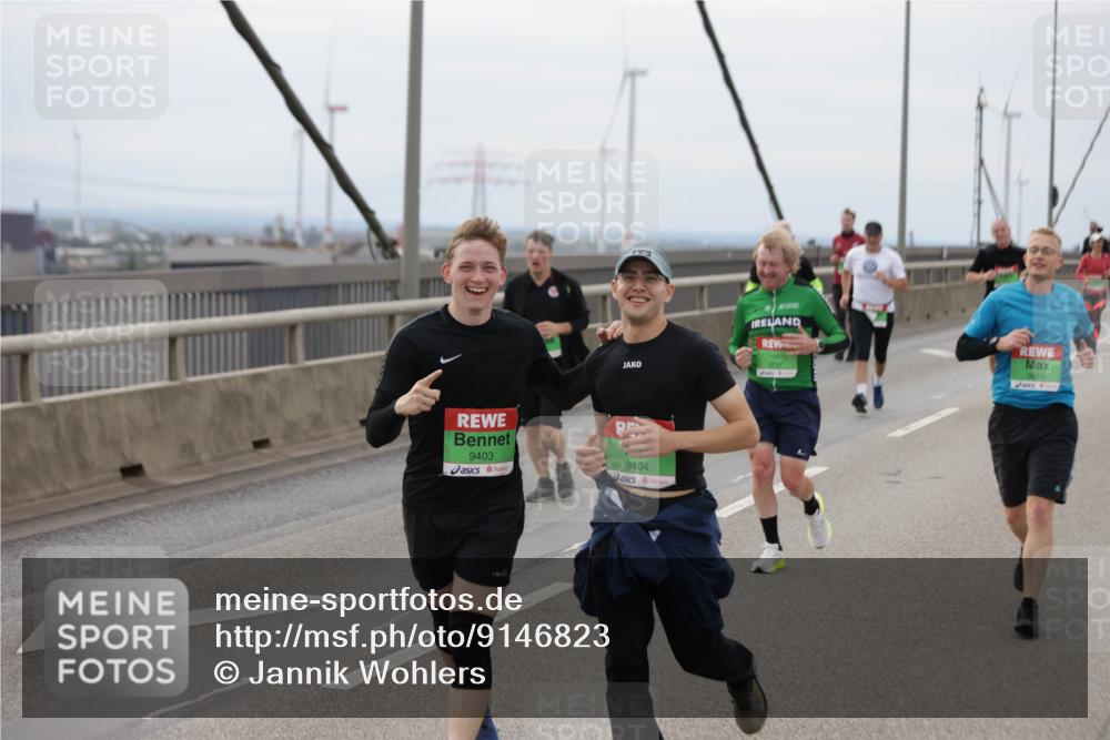 03.10.2025 - Köhlbrandbrückenlauf Jannik Wohlers http://msf.ph/oto/9146823 03.10.2025 15:49:48 Position 1 9403, 9404, 9611 meine-sportfotos.de