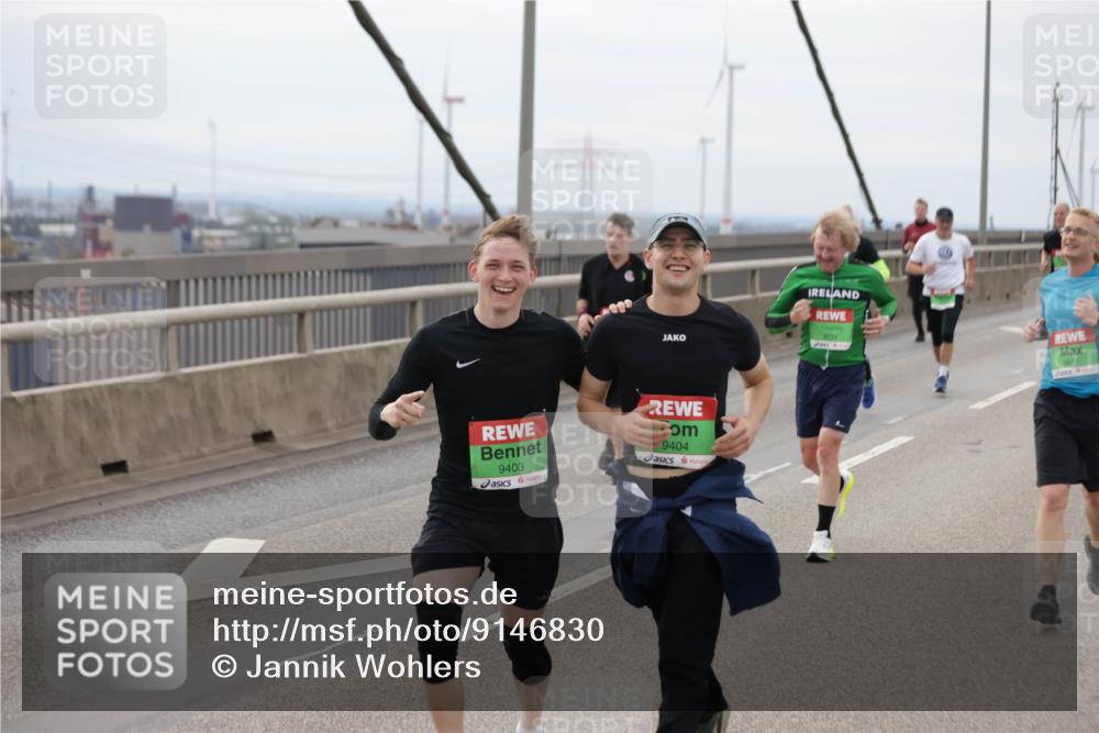03.10.2025 - Köhlbrandbrückenlauf Jannik Wohlers http://msf.ph/oto/9146830 03.10.2025 15:49:48 Position 1 9731, 9403, 9404, 9611 meine-sportfotos.de