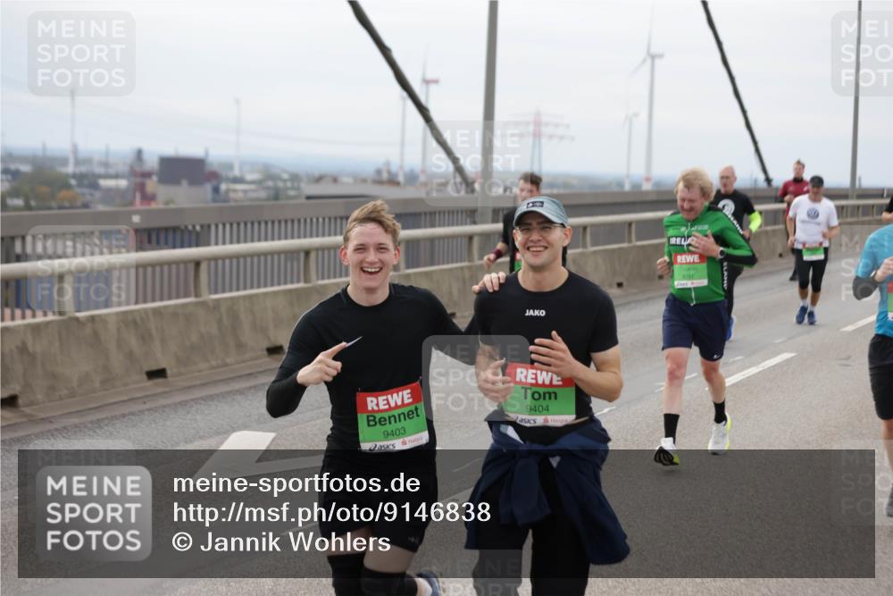 03.10.2025 - Köhlbrandbrückenlauf Jannik Wohlers http://msf.ph/oto/9146838 03.10.2025 15:49:48 Position 1 9403, 9404, 9731 meine-sportfotos.de