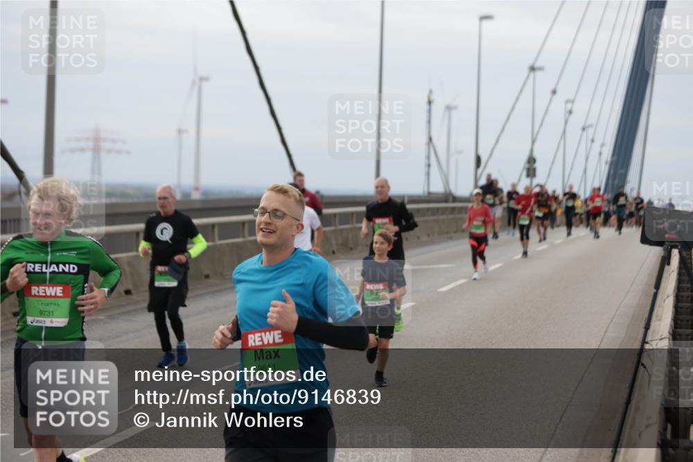 03.10.2025 - Köhlbrandbrückenlauf Jannik Wohlers http://msf.ph/oto/9146839 03.10.2025 15:49:50 Position 1 9731, 9611 meine-sportfotos.de
