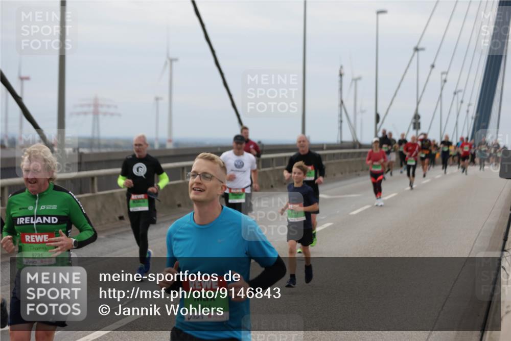 03.10.2025 - Köhlbrandbrückenlauf Jannik Wohlers http://msf.ph/oto/9146843 03.10.2025 15:49:50 Position 1 9731, 9611 meine-sportfotos.de