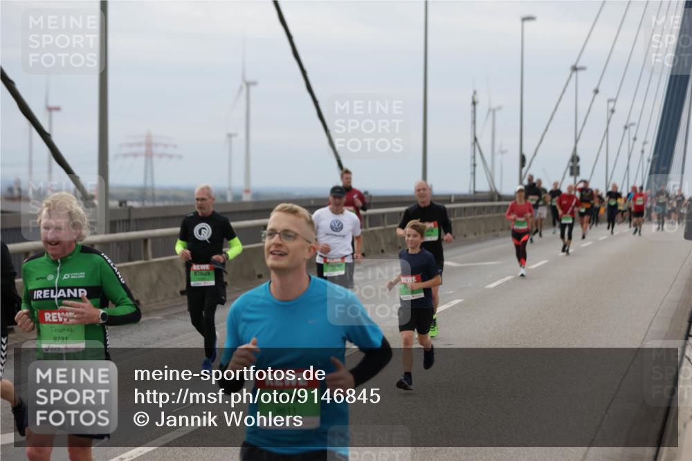 03.10.2025 - Köhlbrandbrückenlauf Jannik Wohlers http://msf.ph/oto/9146845 03.10.2025 15:49:50 Position 1 9731, 9611 meine-sportfotos.de