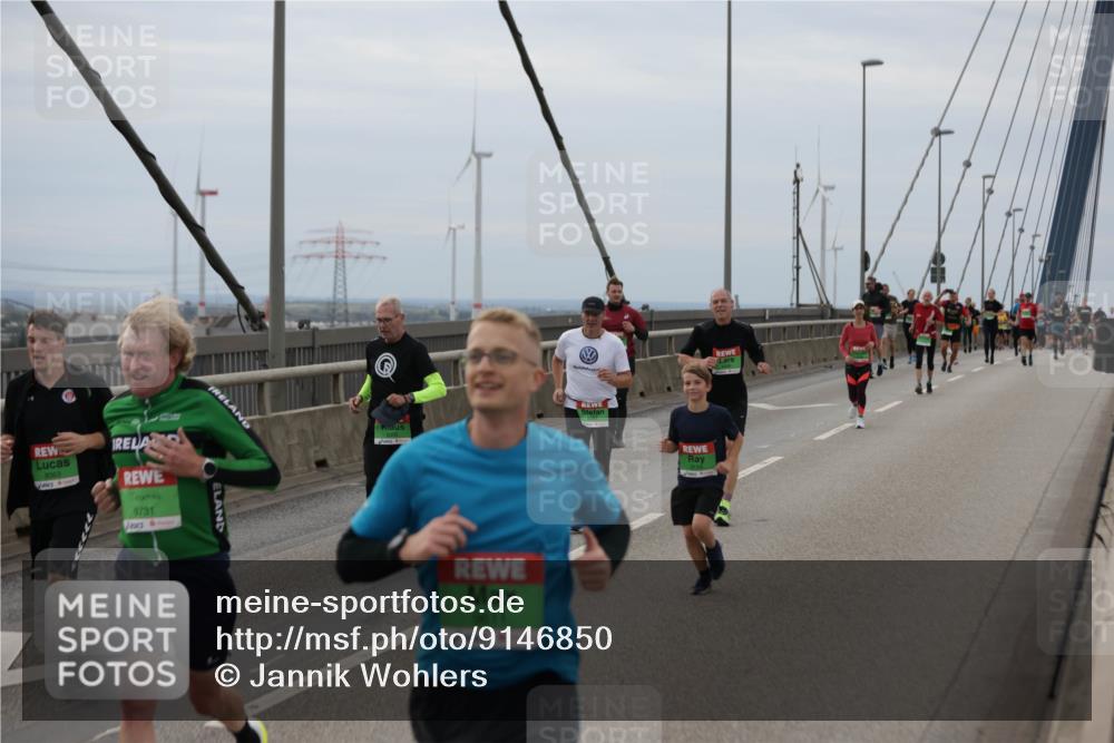 03.10.2025 - Köhlbrandbrückenlauf Jannik Wohlers http://msf.ph/oto/9146850 03.10.2025 15:49:50 Position 1 8063, 9731, 9611 meine-sportfotos.de