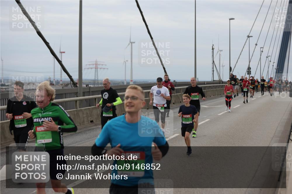 03.10.2025 - Köhlbrandbrückenlauf Jannik Wohlers http://msf.ph/oto/9146852 03.10.2025 15:49:50 Position 1 8063, 9731, 9611 meine-sportfotos.de
