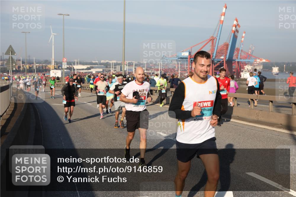 03.10.2025 - Köhlbrandbrückenlauf Yannick Fuchs http://msf.ph/oto/9146859 03.10.2025 08:37:10 Position 2 343 meine-sportfotos.de