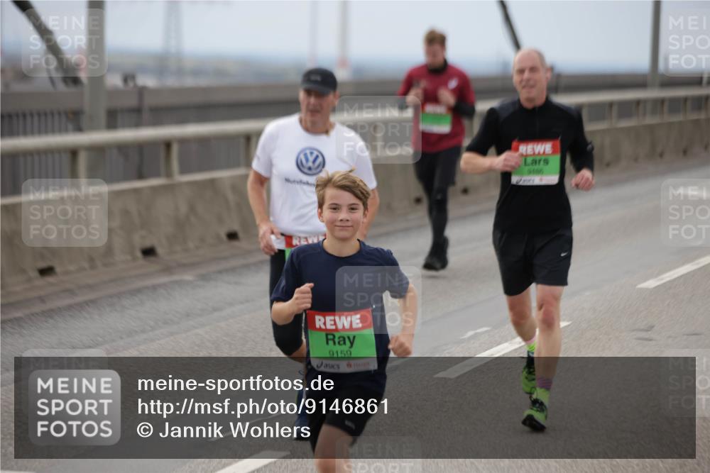 03.10.2025 - Köhlbrandbrückenlauf Jannik Wohlers http://msf.ph/oto/9146861 03.10.2025 15:49:51 Position 1 9159, 9486 meine-sportfotos.de