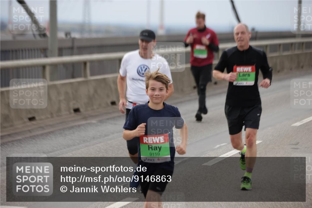 03.10.2025 - Köhlbrandbrückenlauf Jannik Wohlers http://msf.ph/oto/9146863 03.10.2025 15:49:51 Position 1 9159, 9486 meine-sportfotos.de