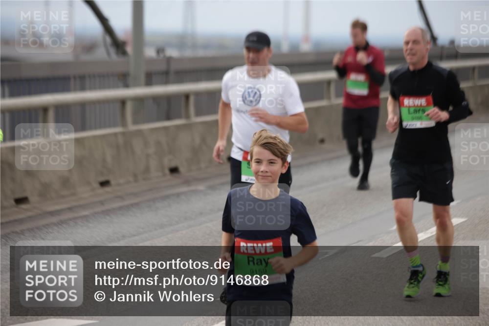 03.10.2025 - Köhlbrandbrückenlauf Jannik Wohlers http://msf.ph/oto/9146868 03.10.2025 15:49:52 Position 1 9159, 9486 meine-sportfotos.de