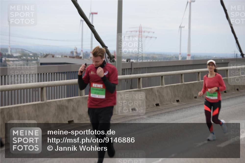 03.10.2025 - Köhlbrandbrückenlauf Jannik Wohlers http://msf.ph/oto/9146886 03.10.2025 15:49:54 Position 1  meine-sportfotos.de
