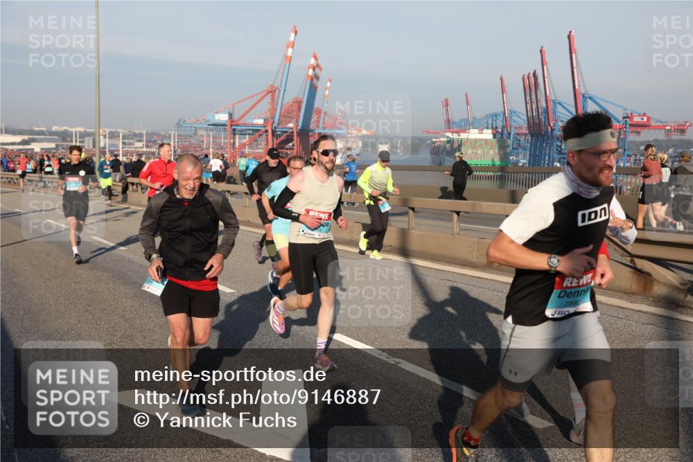 03.10.2025 - Köhlbrandbrückenlauf Yannick Fuchs http://msf.ph/oto/9146887 03.10.2025 08:37:14 Position 2 2880 meine-sportfotos.de