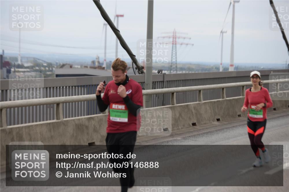 03.10.2025 - Köhlbrandbrückenlauf Jannik Wohlers http://msf.ph/oto/9146888 03.10.2025 15:49:55 Position 1 9131 meine-sportfotos.de