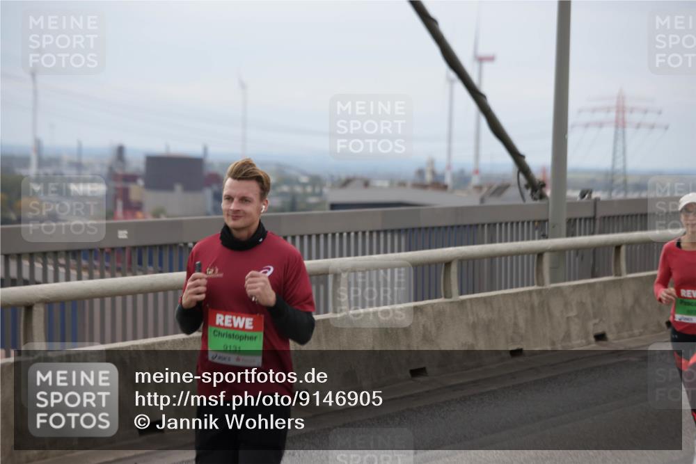 03.10.2025 - Köhlbrandbrückenlauf Jannik Wohlers http://msf.ph/oto/9146905 03.10.2025 15:49:55 Position 1 9131 meine-sportfotos.de