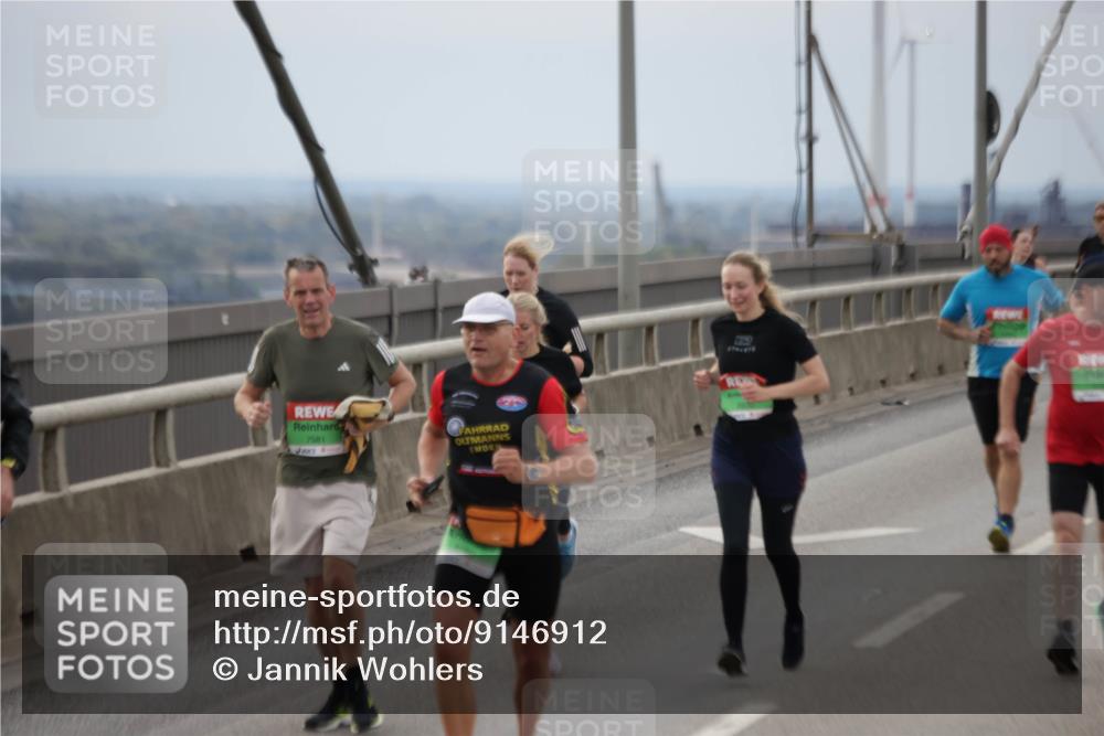 03.10.2025 - Köhlbrandbrückenlauf Jannik Wohlers http://msf.ph/oto/9146912 03.10.2025 15:50:00 Position 1 7581 meine-sportfotos.de