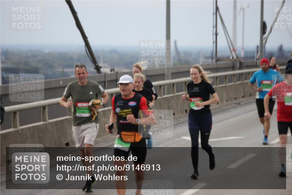 03.10.2025 - Köhlbrandbrückenlauf Jannik Wohlers http://msf.ph/oto/9146913 03.10.2025 15:50:00 Position 1 7581 meine-sportfotos.de