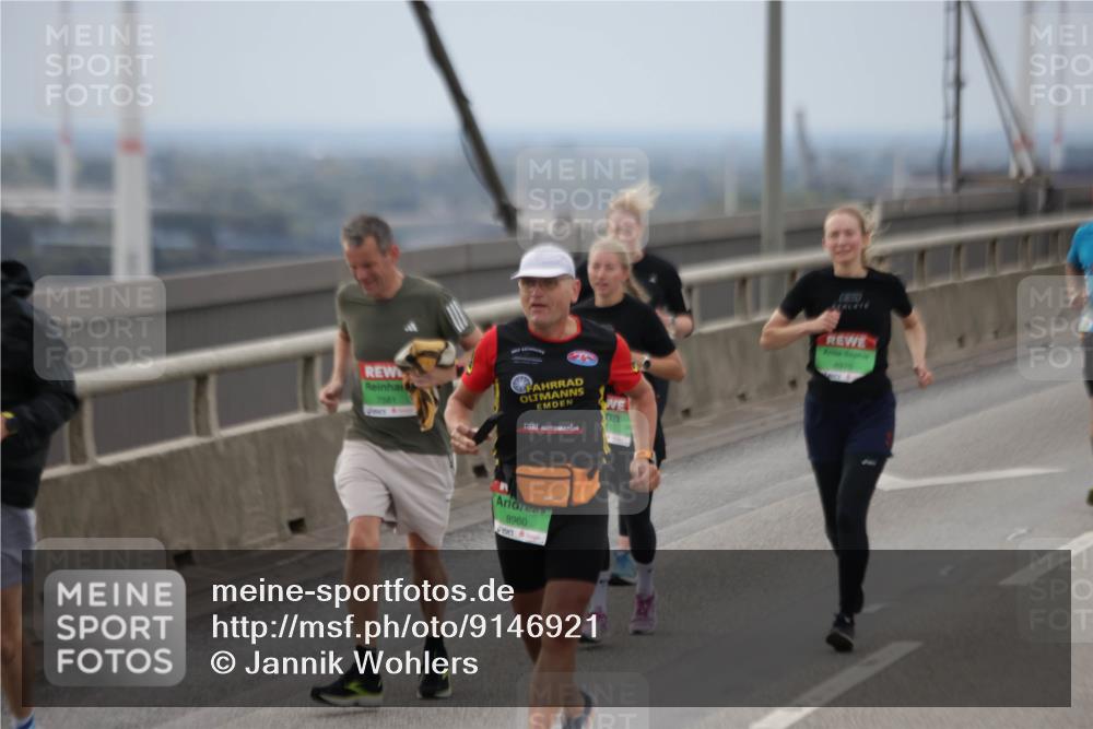 03.10.2025 - Köhlbrandbrückenlauf Jannik Wohlers http://msf.ph/oto/9146921 03.10.2025 15:50:00 Position 1 8960, 8970 meine-sportfotos.de