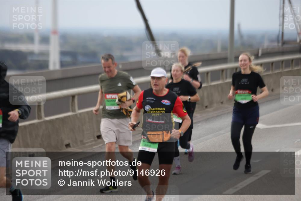 03.10.2025 - Köhlbrandbrückenlauf Jannik Wohlers http://msf.ph/oto/9146926 03.10.2025 15:50:00 Position 1 8960, 51, 8970 meine-sportfotos.de