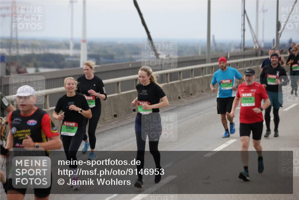 03.10.2025 - Köhlbrandbrückenlauf Jannik Wohlers http://msf.ph/oto/9146953 03.10.2025 15:50:03 Position 1 8971, 6, 57, 8970 meine-sportfotos.de