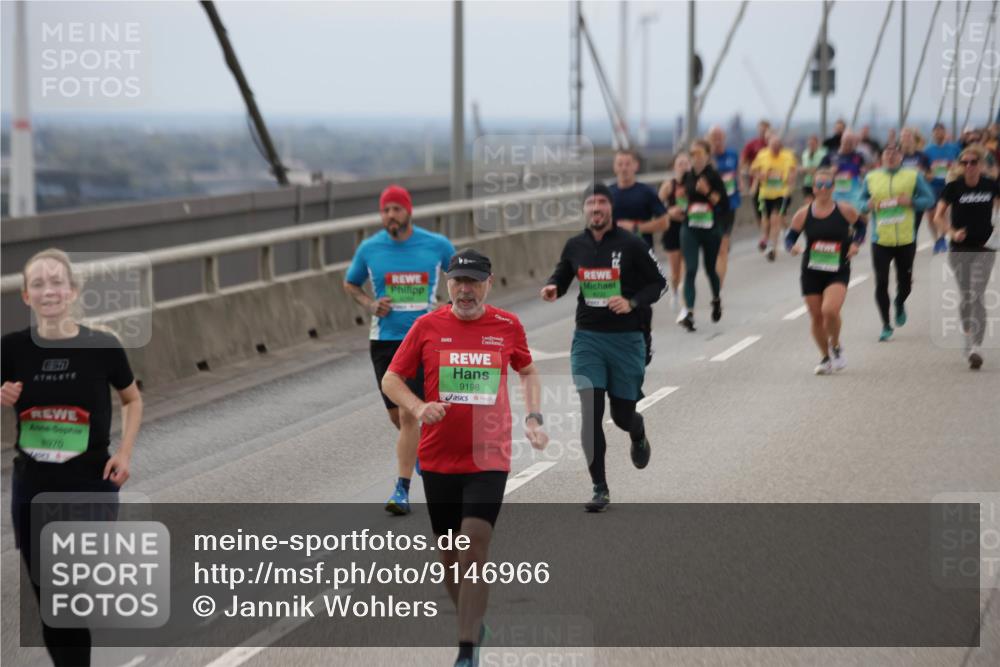 03.10.2025 - Köhlbrandbrückenlauf Jannik Wohlers http://msf.ph/oto/9146966 03.10.2025 15:50:04 Position 1 571, 8970, 9198 meine-sportfotos.de