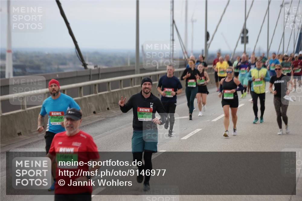 03.10.2025 - Köhlbrandbrückenlauf Jannik Wohlers http://msf.ph/oto/9146977 03.10.2025 15:50:05 Position 1 8292 meine-sportfotos.de