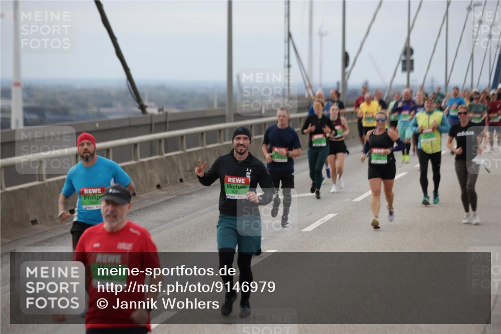 03.10.2025 - Köhlbrandbrückenlauf Jannik Wohlers http://msf.ph/oto/9146979 03.10.2025 15:50:05 Position 1 8294, 8292 meine-sportfotos.de