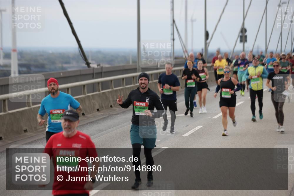 03.10.2025 - Köhlbrandbrückenlauf Jannik Wohlers http://msf.ph/oto/9146980 03.10.2025 15:50:05 Position 1 8294, 8292, 9100 meine-sportfotos.de