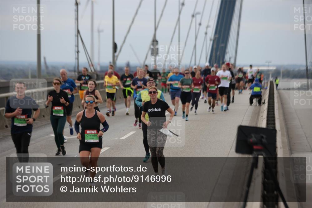 03.10.2025 - Köhlbrandbrückenlauf Jannik Wohlers http://msf.ph/oto/9146996 03.10.2025 15:50:07 Position 1 9494 meine-sportfotos.de