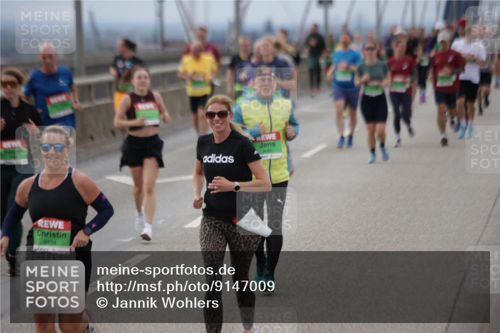 03.10.2025 - Köhlbrandbrückenlauf Jannik Wohlers http://msf.ph/oto/9147009 03.10.2025 15:50:08 Position 1 9494, 9080 meine-sportfotos.de