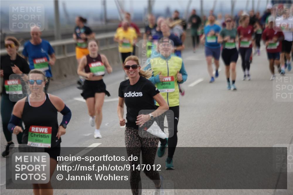 03.10.2025 - Köhlbrandbrückenlauf Jannik Wohlers http://msf.ph/oto/9147012 03.10.2025 15:50:09 Position 1 9494, 9080 meine-sportfotos.de