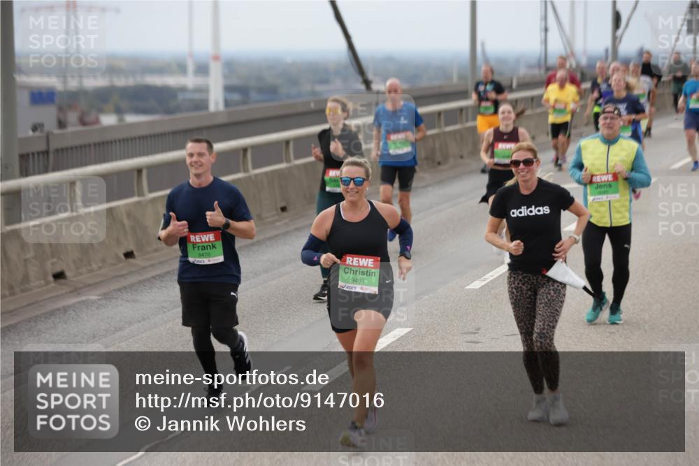 03.10.2025 - Köhlbrandbrückenlauf Jannik Wohlers http://msf.ph/oto/9147016 03.10.2025 15:50:09 Position 1 9476, 9494 meine-sportfotos.de