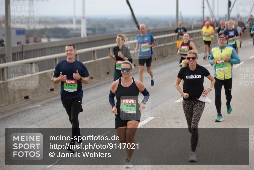 03.10.2025 - Köhlbrandbrückenlauf Jannik Wohlers http://msf.ph/oto/9147021 03.10.2025 15:50:10 Position 1 9476, 9494 meine-sportfotos.de