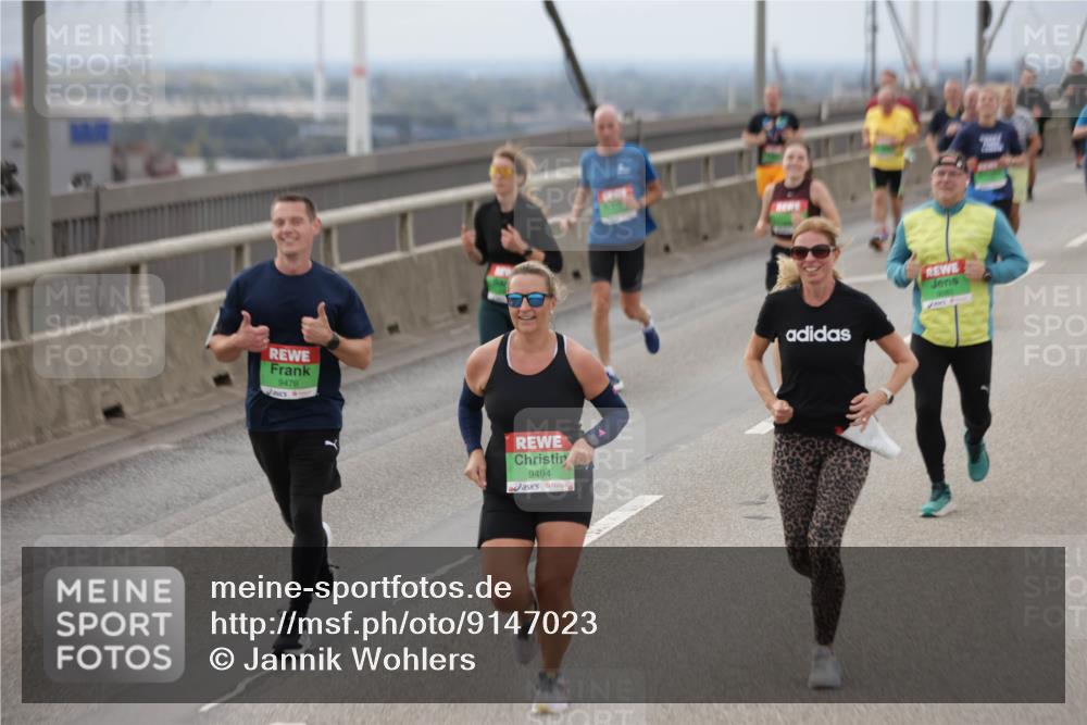 03.10.2025 - Köhlbrandbrückenlauf Jannik Wohlers http://msf.ph/oto/9147023 03.10.2025 15:50:10 Position 1 9476, 9494 meine-sportfotos.de