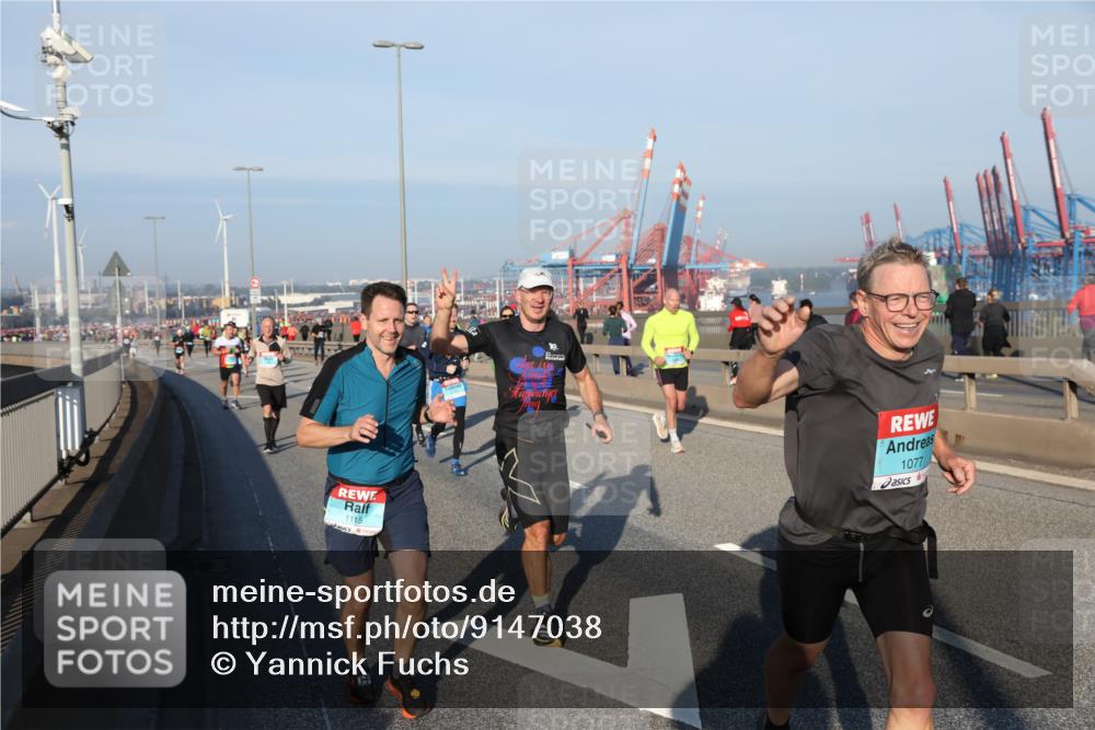 03.10.2025 - Köhlbrandbrückenlauf Yannick Fuchs http://msf.ph/oto/9147038 03.10.2025 08:37:47 Position 2 1115, 10, 1077 meine-sportfotos.de