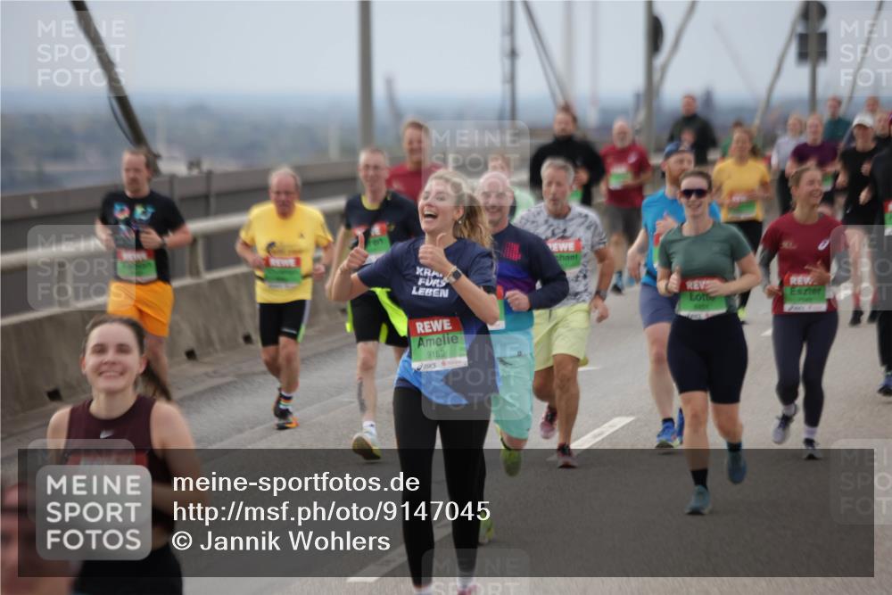 03.10.2025 - Köhlbrandbrückenlauf Jannik Wohlers http://msf.ph/oto/9147045 03.10.2025 15:50:13 Position 1 9727, 9152, 8451 meine-sportfotos.de