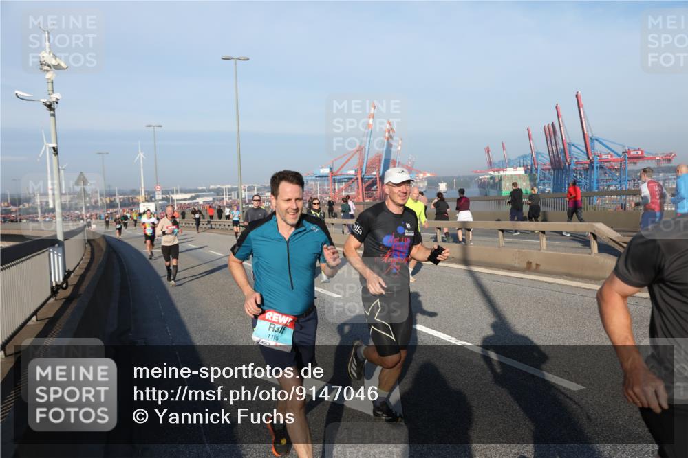 03.10.2025 - Köhlbrandbrückenlauf Yannick Fuchs http://msf.ph/oto/9147046 03.10.2025 08:37:48 Position 2 1115 meine-sportfotos.de