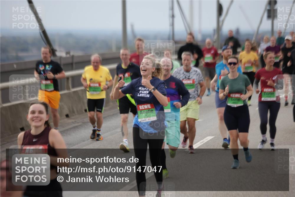 03.10.2025 - Köhlbrandbrückenlauf Jannik Wohlers http://msf.ph/oto/9147047 03.10.2025 15:50:13 Position 1 9737, 6451, 9152 meine-sportfotos.de