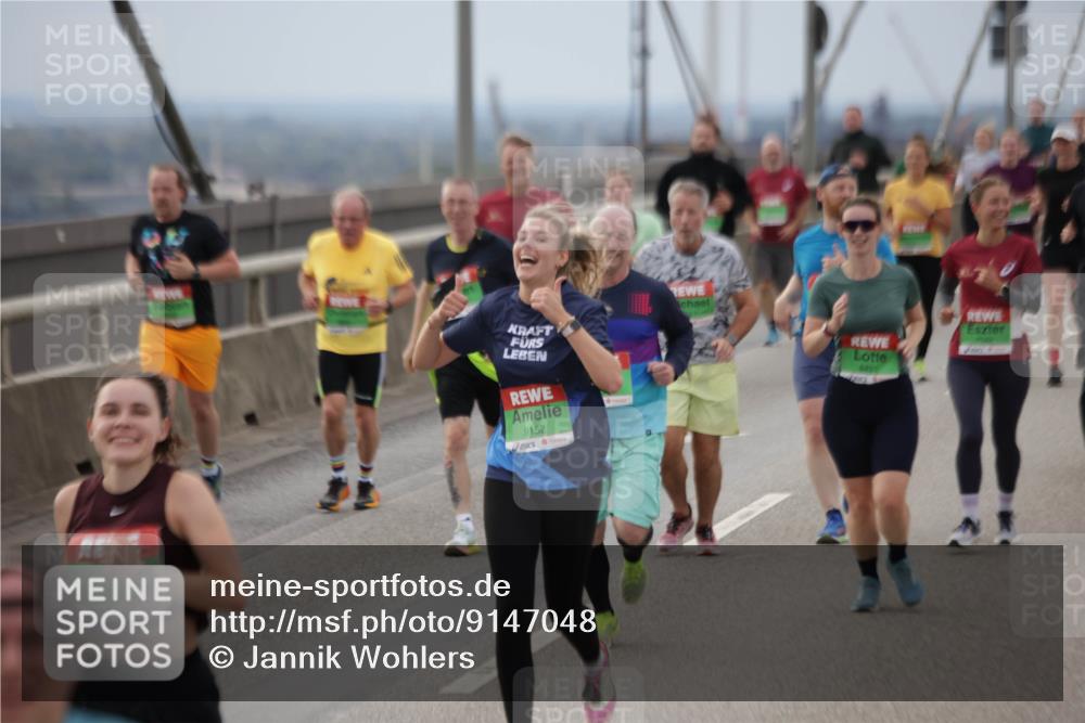 03.10.2025 - Köhlbrandbrückenlauf Jannik Wohlers http://msf.ph/oto/9147048 03.10.2025 15:50:13 Position 1 8727, 9152, 8451 meine-sportfotos.de