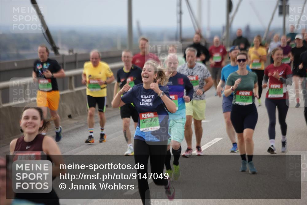 03.10.2025 - Köhlbrandbrückenlauf Jannik Wohlers http://msf.ph/oto/9147049 03.10.2025 15:50:13 Position 1 87, 99, 9152, 8451 meine-sportfotos.de